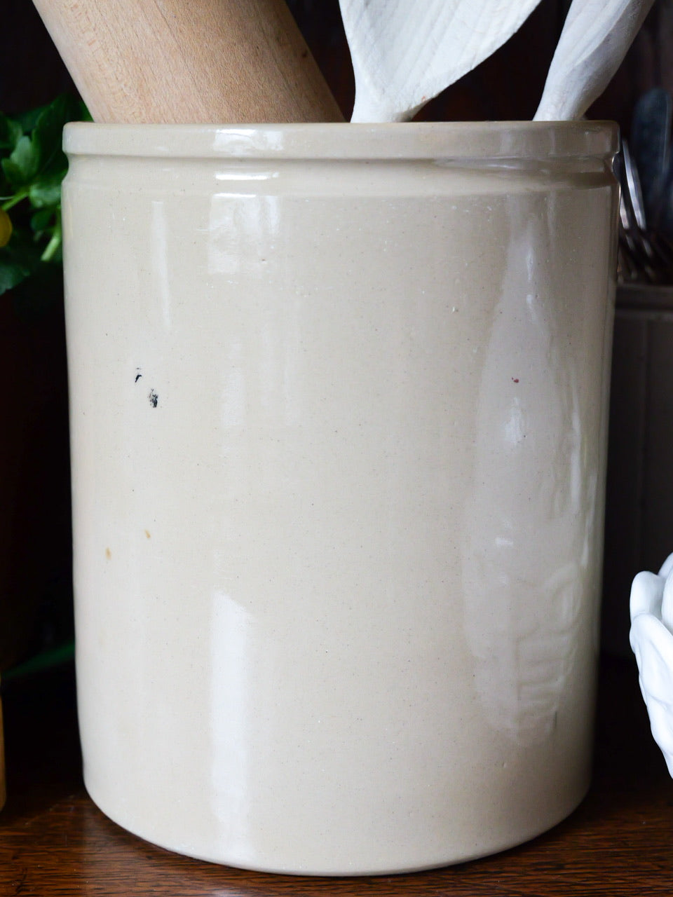 Victorian ‘Oatmeal’ Storage Pot
