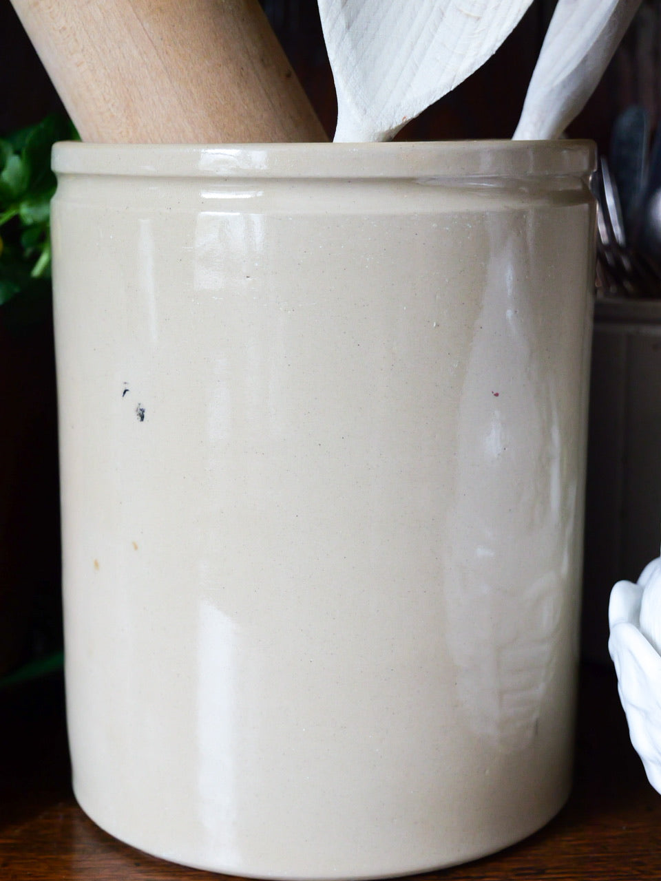 Victorian ‘Oatmeal’ Storage Pot