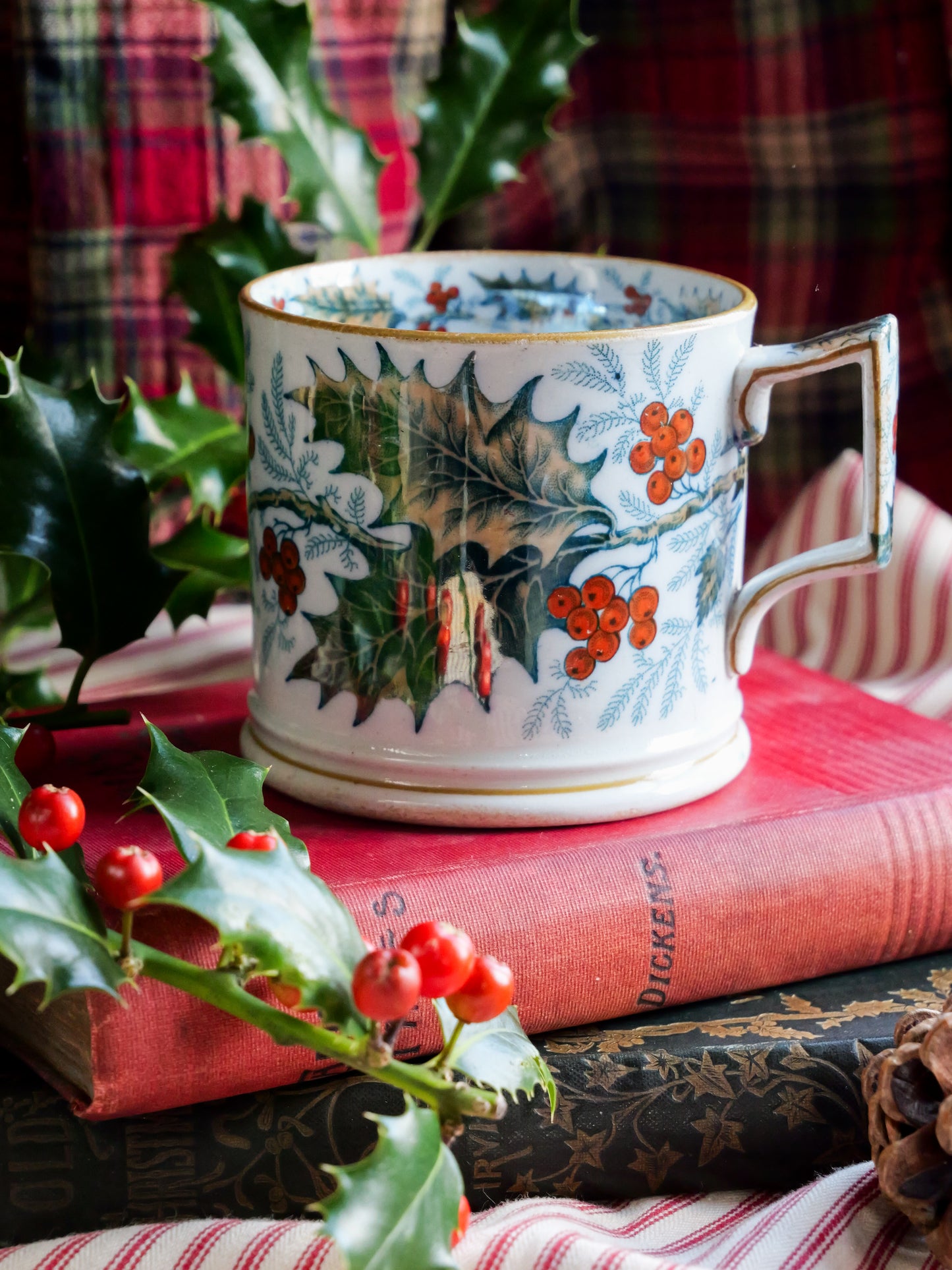 19th Century Davenport ‘Holly’ Lustre Mug