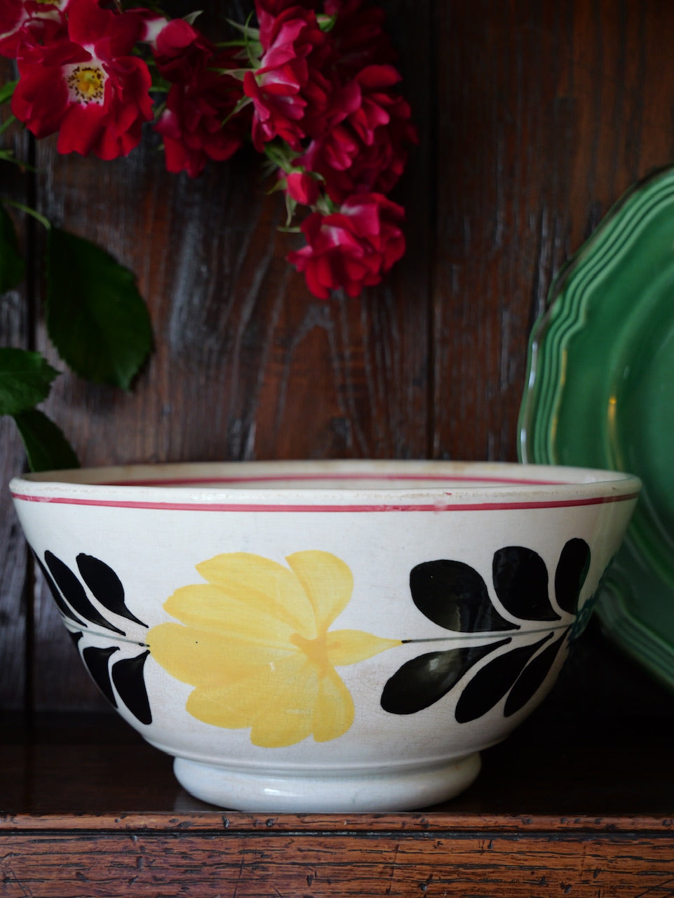 Antique Welsh Yellow Tulip Spongeware Bowl (Medium)