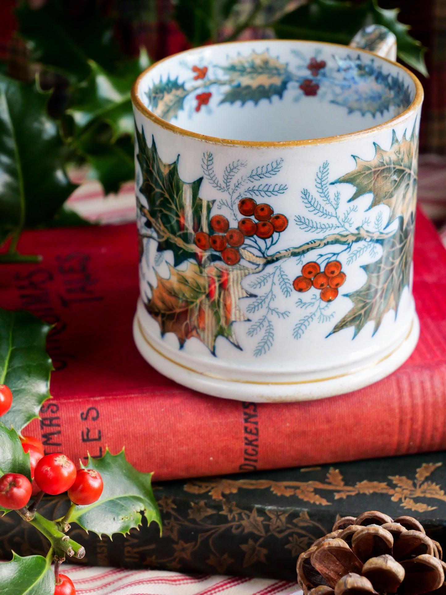19th Century Davenport ‘Holly’ Lustre Mug