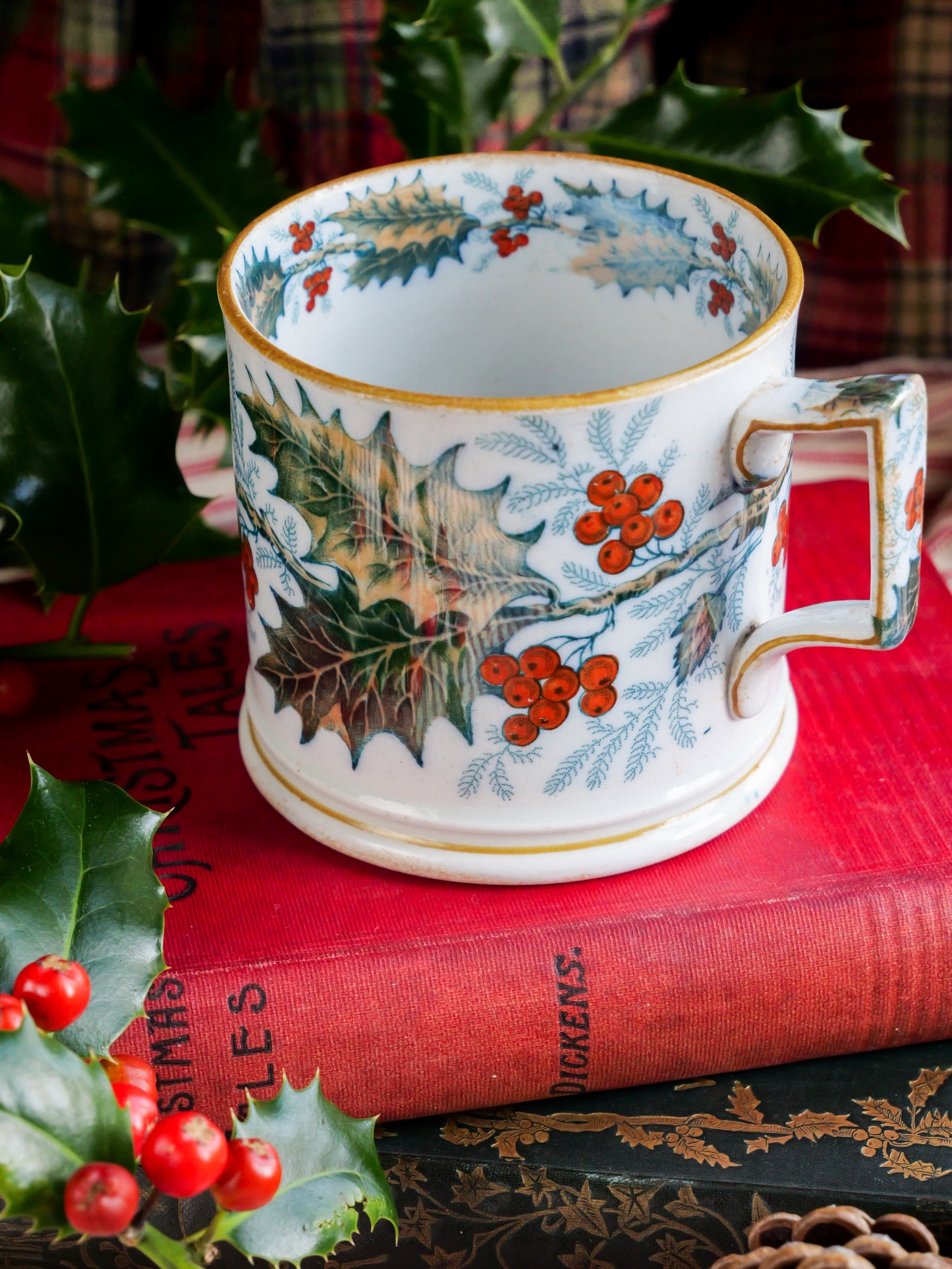 19th Century Davenport ‘Holly’ Lustre Mug