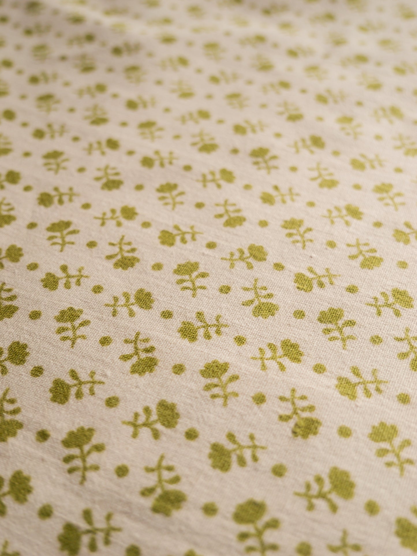 LENGTH: Vintage ‘Boxwood’ by Sanderson Cotton