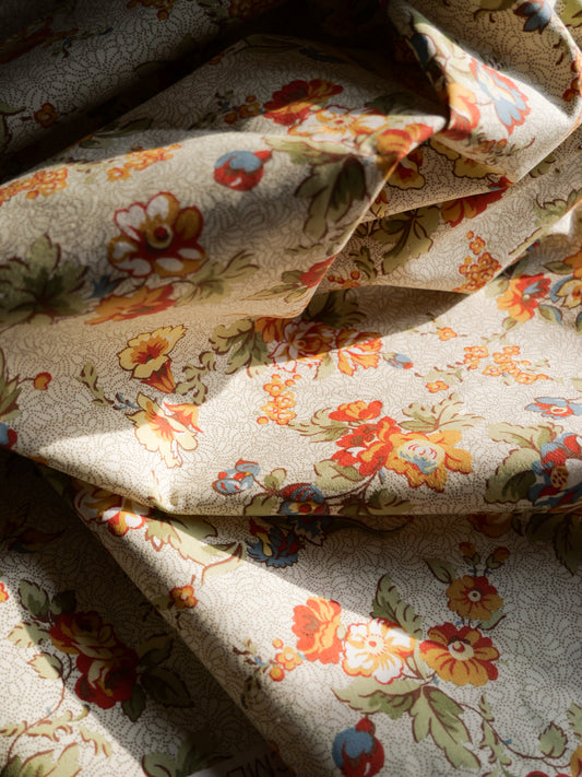 LENGTH: Vintage Laura Ashley Floral Cotton - Oranges