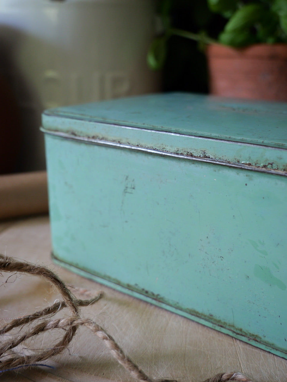 Vintage Green Metal ‘Sandwich Box’