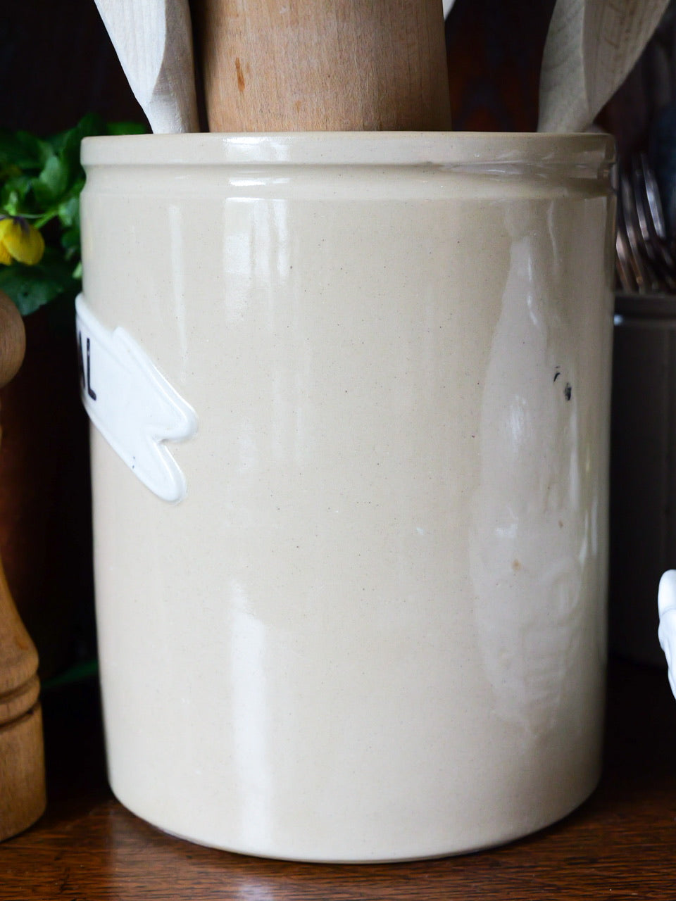 Victorian ‘Oatmeal’ Storage Pot