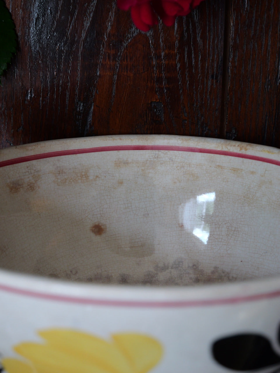 Antique Welsh Yellow Tulip Spongeware Bowl (Medium)