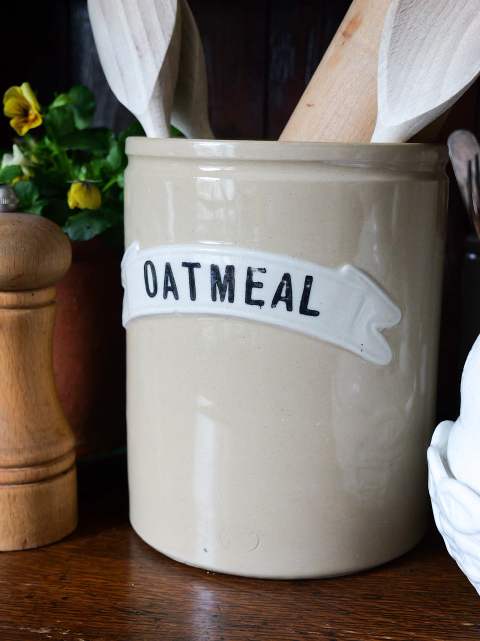 Victorian ‘Oatmeal’ Storage Pot